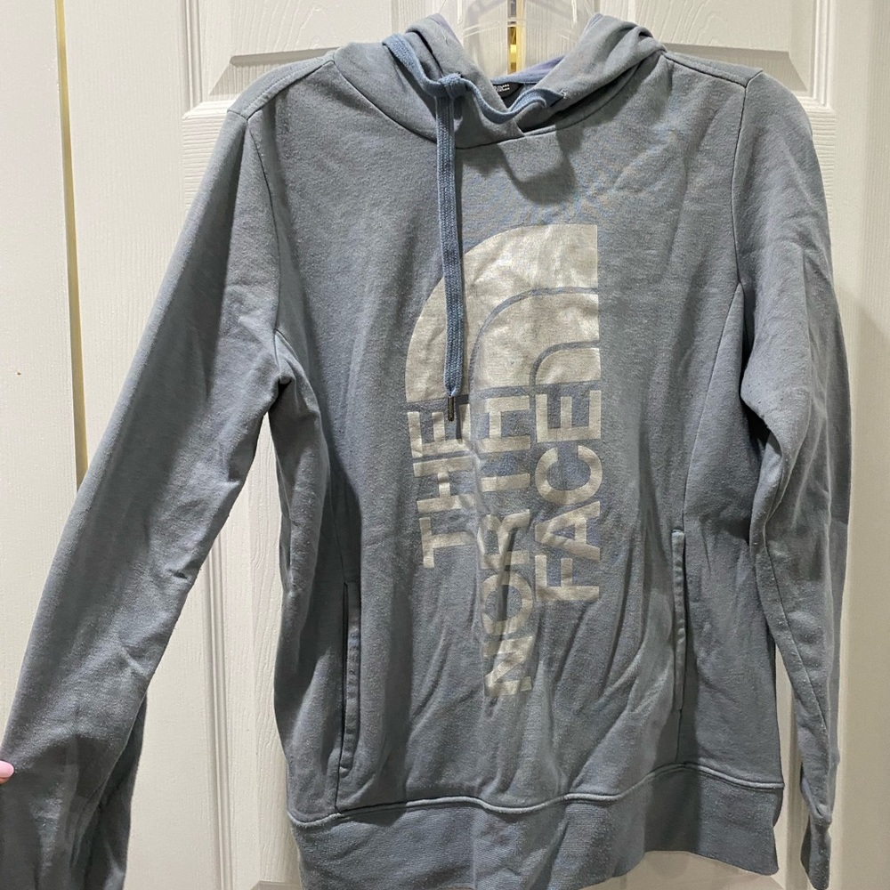 Women’s North Face hoodie